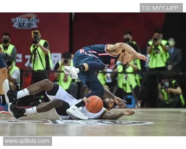 广东东莞大益队迎战辽宁本钢全力争胜展现篮球激情与实力对决 广东东莞大益队迎战辽宁本钢全力争胜展现篮球激情与实力对决